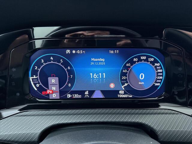 Volkswagen GOLF 1.5 eTSI R-Line Business+ | 150 PK | Automaat | Panoramadak | Adaptive cruise control | Achteruitrijcamera | R-Line |