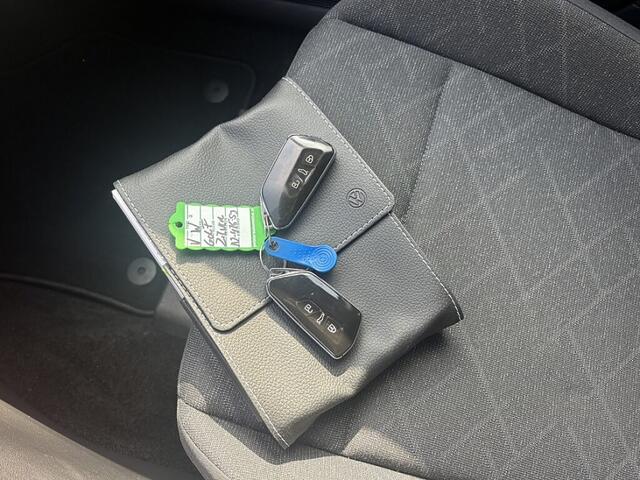 Volkswagen GOLF Variant 1.0 eTSI autom Life ecc,digidash,lmv,dglas,chroom,navi,pdc,sportstoel