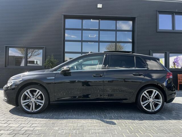 Volkswagen GOLF 1.5 eTSI Style PANO! LED! STOELMASSAGE!