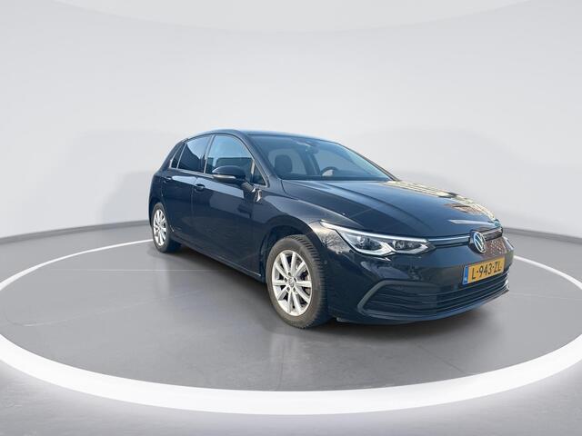 Volkswagen GOLF 1.5 TSI 130pk Life Business · Camera · Dodehoeksensor · Keyless · Apple/Android Car Play · Elektrische stoelverstelling · Adaptive Cruise Control ·