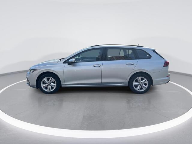 Volkswagen GOLF Variant 1.0 eTSI 110pk DSG Life · Apple/Android Car Play · Camera · Navigatie · Stoelverwarming ·