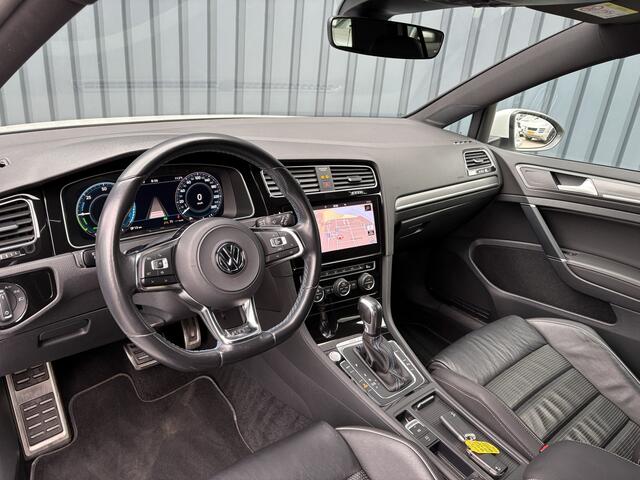 Volkswagen GOLF 1.4 TSI PHEV GTE Limited Edition 051/200 | Groot navi | Stoelgeheugen | Camera | Leder | Prijs Rijklaar!!