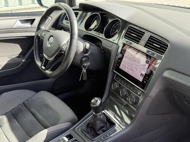 Volkswagen GOLF 1.4 TSI Connected Series R / R-Line Exterieur / Trekhaak 1400 KG / All Seasonbanden / Comfortstoelen / Navigatie / Camera / Stoelverwarming / Climate Control / Adaptive Cruise Control /