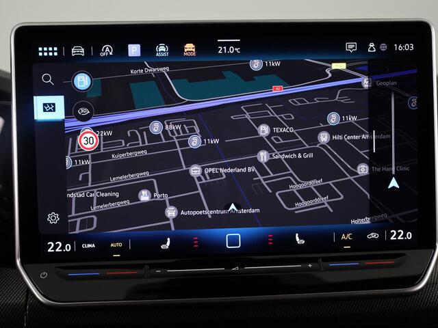 Volkswagen GOLF variant R-Line-Edition 1.5 eTSI 116 pk Automaat (DSG) | Verlengde garantie | Navigatie | Parkeersensoren | Ropndomzicht camera | Stoelverwarming | Matrix LED koplampen | R-Line |