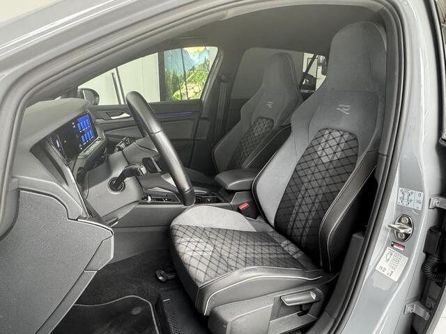 Volkswagen GOLF 1.5 eTSI R-Line Business | Stoelverwarming | Navigatie | Achteruitrijcamera | Adaptive Cruise Control |