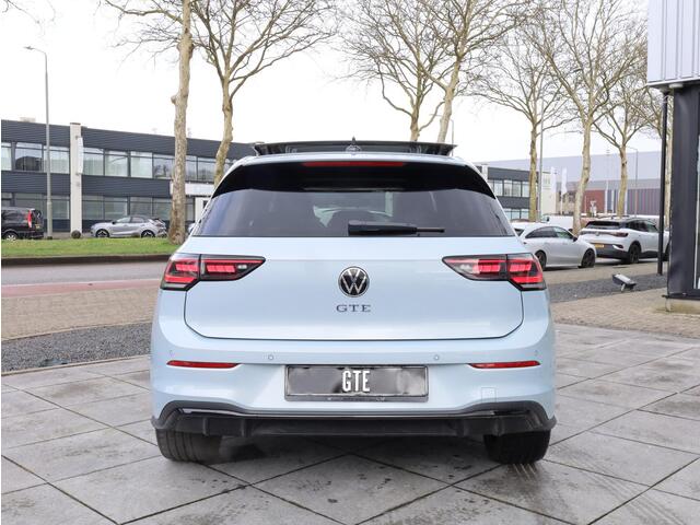 Volkswagen GOLF GTE 1.5 eHybrid 272PK | Full Options | Panodak | Leer | 360° | Stoel Ventilatie | Head-up | Keyless | Camera | Memory | IQ Light | Stoel&Stuurverwarming | 18"Inch |