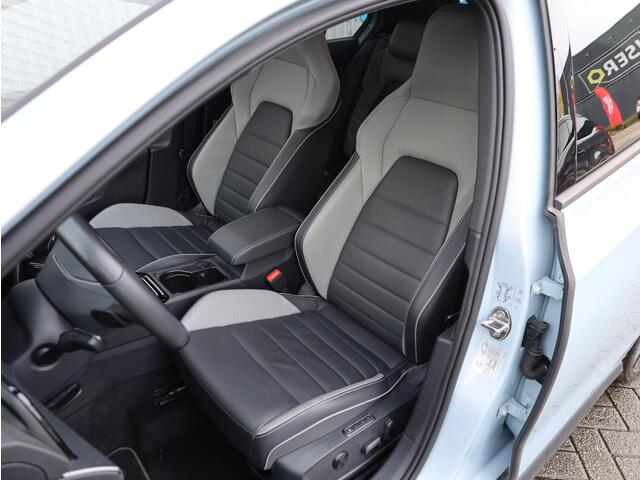 Volkswagen GOLF GTE 1.5 eHybrid 272PK | Full Options | Panodak | Leer | 360° | Stoel Ventilatie | Head-up | Keyless | Camera | Memory | IQ Light | Stoel&Stuurverwarming | 18"Inch |