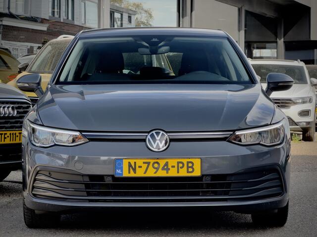 Volkswagen GOLF 1.5 TSI R-LINE NAVI DIGI-DASH APPLE-CARPLAY LED LMV PDC