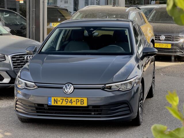 Volkswagen GOLF 1.5 TSI R-LINE NAVI DIGI-DASH APPLE-CARPLAY LED LMV PDC