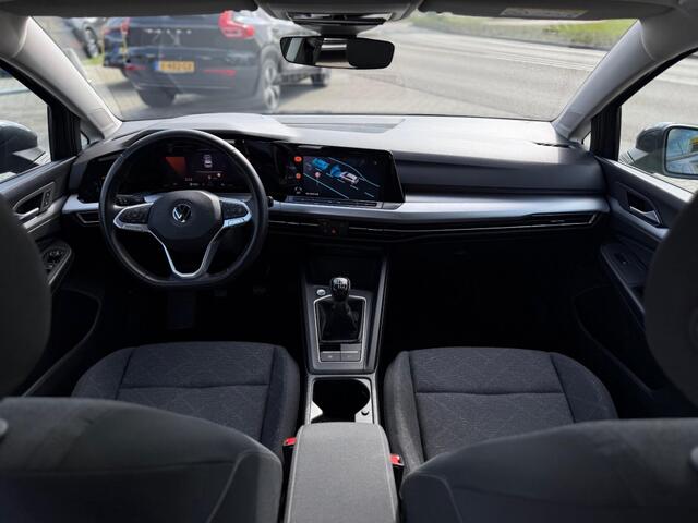 Volkswagen GOLF 1.5 96KW PANO NAVI IQ-LIGHT STUUR/STOEL VERW.