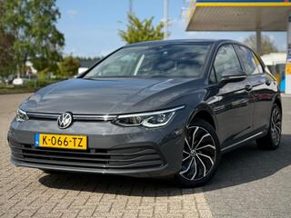 volkswagen-golf-1.5-96kw-pano-navi-