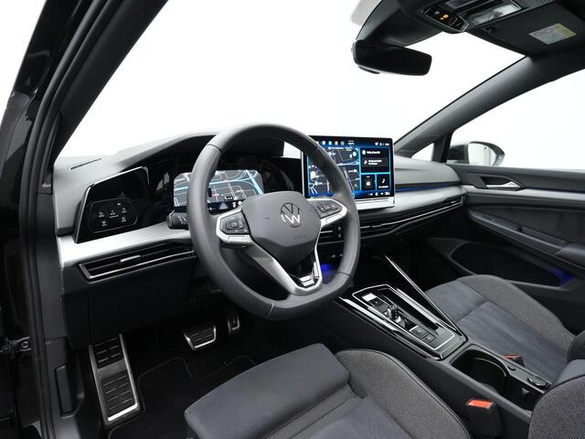 Volkswagen GOLF 1.5 eTSI 150 pk DSG 50 Edition | Panoramadak | Trekhaak | Geheugen-/massagestoel | Head-up display | IQ Light | Achteruitrijcamera