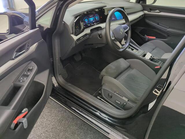 Volkswagen GOLF Variant 1.0 eTSI Life Business / AUTOMAAT/ CAMERA/ PARK. SENSOREN/ MEMORY SEATS/ ADAPT. CRUISE/ STOEL-STUURVERWARM./ NAVI/ CLIMA/ 17" LMV