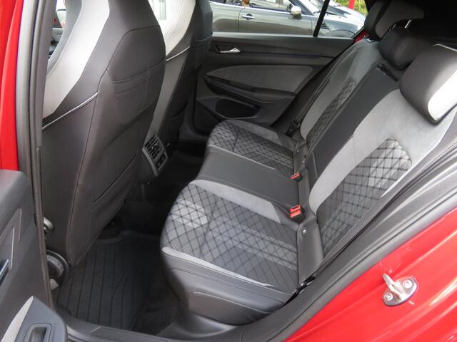 Volkswagen GOLF 1.5 eTSI R-Line Business 1e Eigenaar Airco ACC-Cruise Control CarPlay Panoramadak