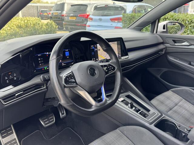 Volkswagen GOLF 8 GTE 1.4 TSI 245pk DSG / Aut. E-Hybrid Panoramadak Head Up IQ Light camera 18"!!