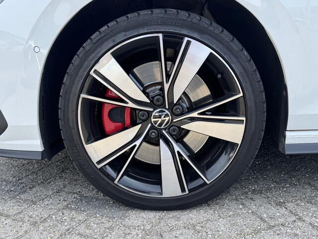 Volkswagen GOLF 8 GTE 1.4 TSI 245pk DSG / Aut. E-Hybrid Panoramadak Head Up IQ Light camera 18"!!