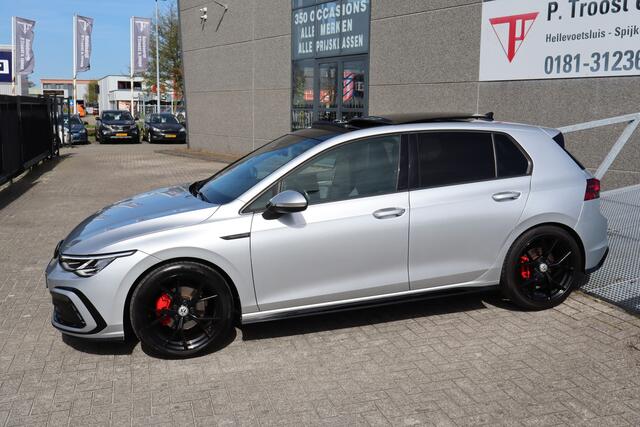Volkswagen GOLF 1.5 eTSI R-Line Panoramadak/Stuur+Stoelverwarming/Apple carplay/Achteruitrijcamera/Adaptieve cruise control/Lane assist/Parkeersensoren rondom/Sfeerverlichting/Climate control/DAB/Navigatie