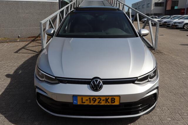 Volkswagen GOLF 1.5 eTSI R-Line Panoramadak/Stuur+Stoelverwarming/Apple carplay/Achteruitrijcamera/Adaptieve cruise control/Lane assist/Parkeersensoren rondom/Sfeerverlichting/Climate control/DAB/Navigatie