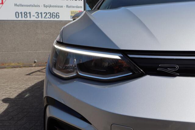 Volkswagen GOLF 1.5 eTSI R-Line Panoramadak/Stuur+Stoelverwarming/Apple carplay/Achteruitrijcamera/Adaptieve cruise control/Lane assist/Parkeersensoren rondom/Sfeerverlichting/Climate control/DAB/Navigatie