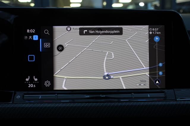 Volkswagen GOLF 1.5 eTSI R-Line Business Navi/Pdc/Virtual/Sfeerverlichting/Panoramadak/H-leder/18Inch