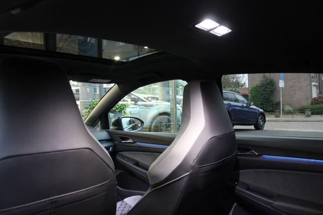 Volkswagen GOLF 1.5 eTSI R-Line Business Navi/Pdc/Virtual/Sfeerverlichting/Panoramadak/H-leder/18Inch