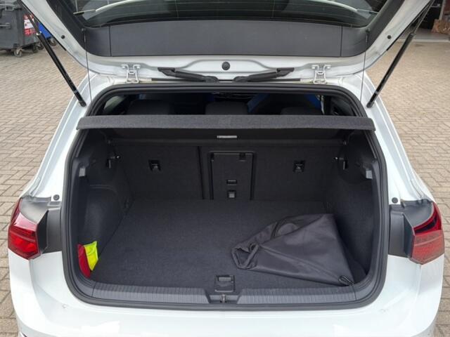 Volkswagen GOLF 1.4 TSI GTE CAMERA/ACC/IQ-LIGHTS/STOEL+STUURVERW/NAVI/CARPLAY