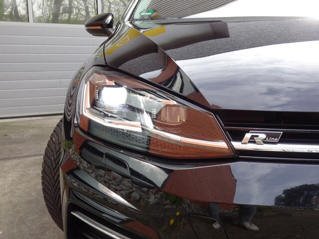 Volkswagen GOLF 1.5 TSI DSG 150pk Highl.Bns.R-Line *Schuifdak/Leer/Trekhaak/Deal