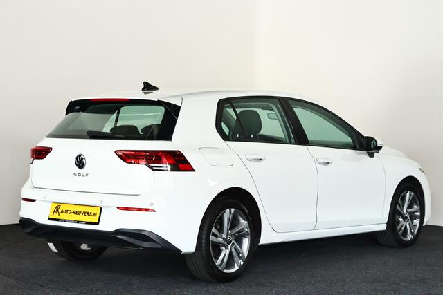 Volkswagen GOLF 1.0 TSI Style / LED / CarPlay / 17 inch