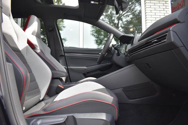 Volkswagen GOLF 2.0 TSI GTI Aut Pano Leder IQ Light Camera Zitklim