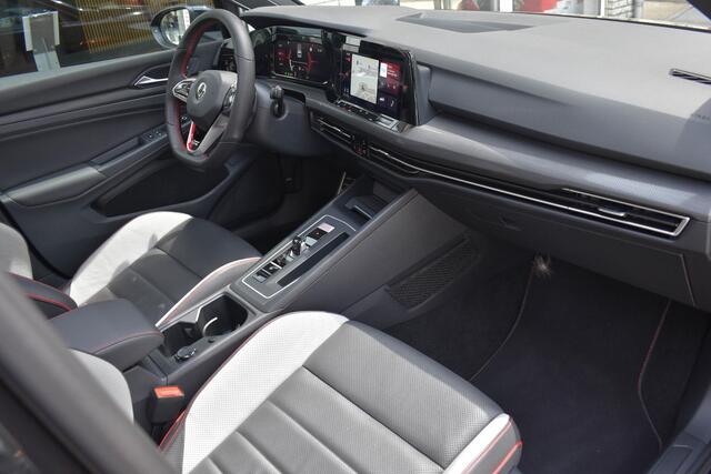 Volkswagen GOLF 2.0 TSI GTI Aut Pano Leder IQ Light Camera Zitklim