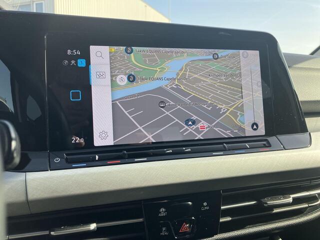 Volkswagen GOLF Variant 1.0TSI/110PK Life · Navigatie · Apple/Android Car Play · Camera + Parkeersensoren · Garantie t/m 12-01-2028 of 100000km.