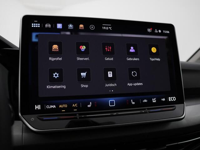 Volkswagen GOLF 1.5 eHybrid 204pk DSG Life Edition · SOH 100% · Camera · Apple/Android Car Play · P-Sensoren · Soel&-Stuurverwarming · 18'' Inch · Garantie t/m 16-06-2029 of 100.000km