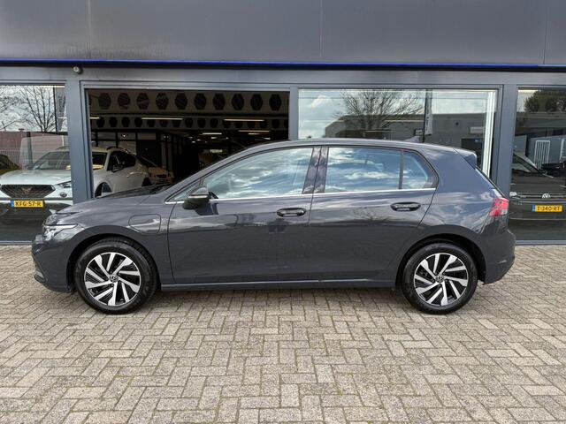 Volkswagen GOLF 1.4 eHybrid Style Volkswagen Golf 1.4 eHybrid Style BOMVOL OPTIES!