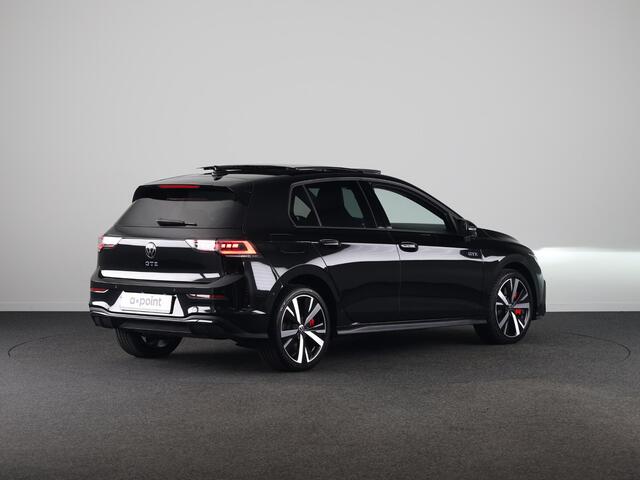 Volkswagen GOLF 1.5 eHybrid GTE 272 PK PHEV | Panorama dak | 18"Lm velgen | Trekhaak wegklapbaar | Head up display | Adaptieve demping |