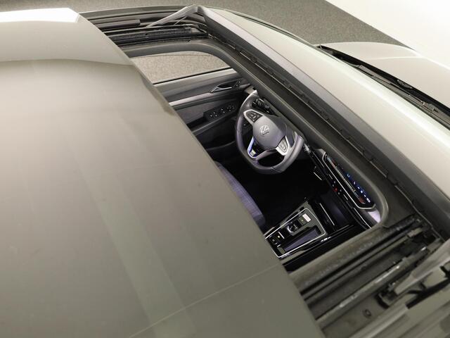 Volkswagen GOLF 1.5 eHybrid GTE 272 PK PHEV | Panorama dak | 18"Lm velgen | Trekhaak wegklapbaar | Head up display | Adaptieve demping |