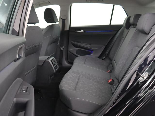 Volkswagen GOLF 1.0 TSI Life | Carplay | Navigatie | Adaptive cruise | Full LED | Digital Cockpit | Sfeerverlichting | Climate control | Bluetooth | Parkeerhulp