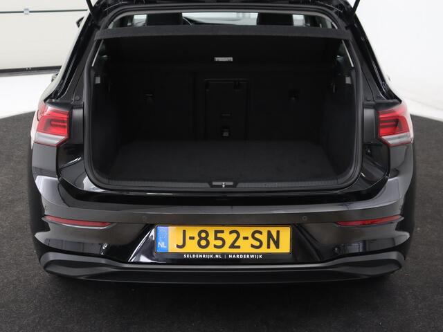 Volkswagen GOLF 1.0 TSI Life | Carplay | Navigatie | Adaptive cruise | Full LED | Digital Cockpit | Sfeerverlichting | Climate control | Bluetooth | Parkeerhulp