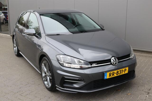 Volkswagen GOLF 1.5 TSI 150PK Highline Business R Navigatie/Camera/Stoelverwarming/Adaptive-cruisecontrol