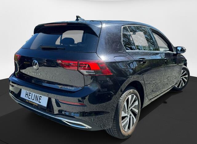 Volkswagen GOLF eHybrid PHEV 204PK DSG STYLE CAMERA/CARPLAY/STUURVERW.