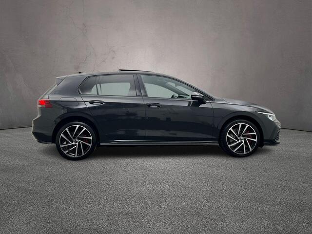 Volkswagen GOLF GTE 1.4 TSI eHybrid 245pk DSG Automaat Panoramadak, Adaptive cruise control, Navigatie, Stoelverwarming, Head up display, Achteruitrijcamera