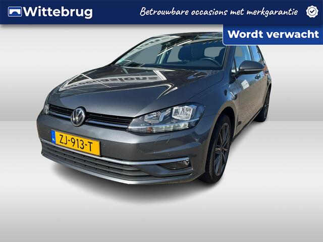 Volkswagen GOLF 1.0 TSI Comfortline / Achteruitrijcamera / Stoelverwarming / 16" LMV / App-Connect / Navigatie / Parkeersensoren V+A