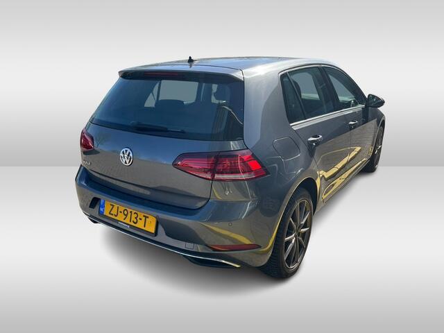 Volkswagen GOLF 1.0 TSI Comfortline / Achteruitrijcamera / Stoelverwarming / 16" LMV / App-Connect / Navigatie / Parkeersensoren V+A