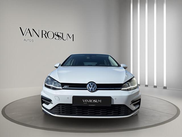 Volkswagen GOLF 1.5 TSI Highline Business R Pano | Stoel/Stuur verwarming | Led | Massage | 17"| Digitaal Display | Parksensor |