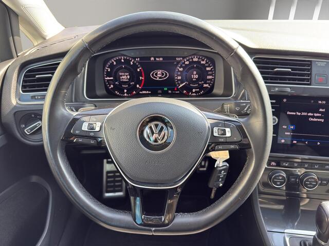 Volkswagen GOLF 1.5 TSI Highline Business R Pano | Stoel/Stuur verwarming | Led | Massage | 17"| Digitaal Display | Parksensor |