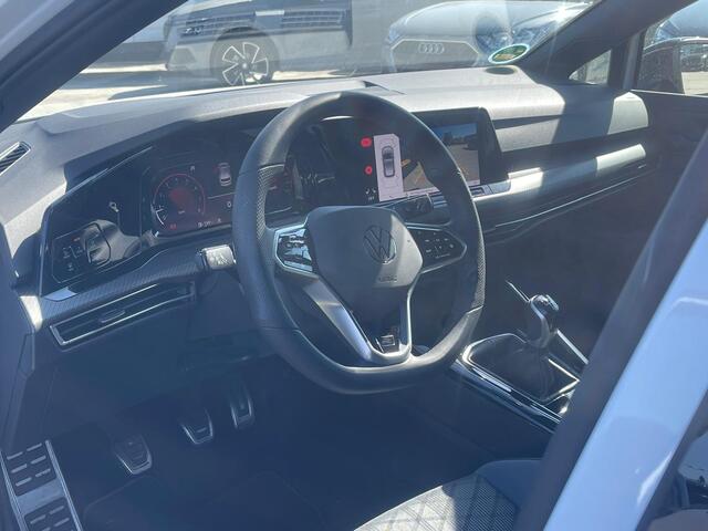 Volkswagen GOLF 1.5 eTSI 130PK Hand. R-Line / Black Style / Digital Cockpit Pro/ Achteruitrijcamera / 18'' LMV / VW