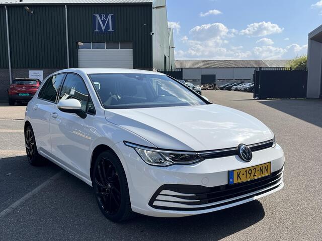 Volkswagen GOLF 1.0 eTSI Life Business AUTOMAAT| ADAPTIVE CRUISE CONTROL| STOEL+ STUURVERWARMING| APPLE CARPLAY/ ANDROID AUTO| 18 INCH HOOGLANS ZWARTE VELGEN| BTW| RIJKLAAPRIJS INCL. 12 MND BOVAG GARANTIE