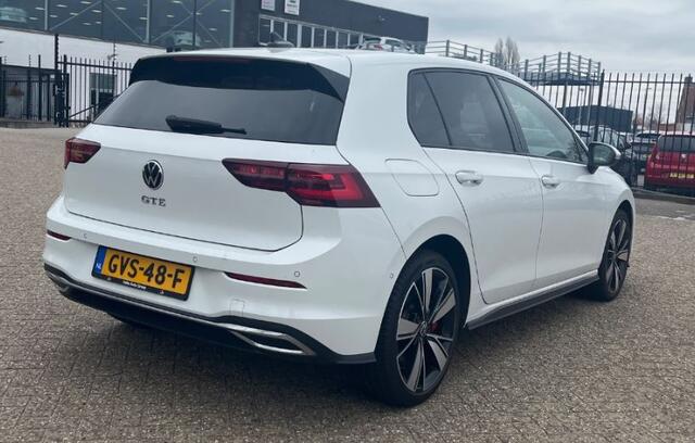 Volkswagen GOLF 1.4 DSG eHybrid 245pk GTE / Panoramadak / Leder Vienna / Memory / Stoelkoelling / Trekhaak / IQ LED Matrix / 18" LMV / Stuur en Stoelverwarming V+A / Head-Up Display / Alarm / Standkachel