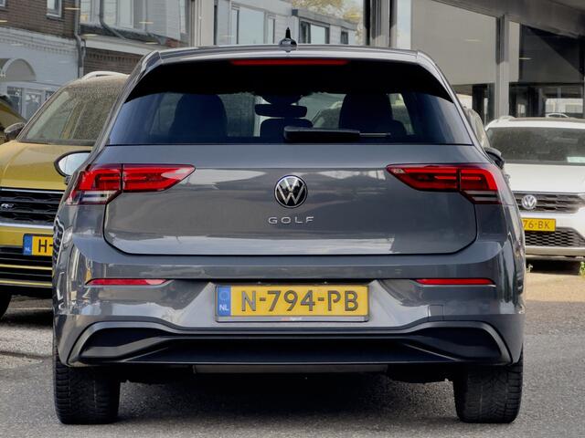 Volkswagen GOLF 1.5 TSI R-LINE NAVI DIGI-DASH APPLE-CARPLAY LED LMV PDC