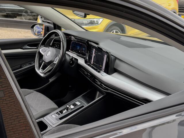 Volkswagen GOLF Variant 1.0 eTSI AUT7 LIFE 81D.KM!! PANODAK NAVI DIGI-DASH APPLE-CARPLAY LED LMV PDC