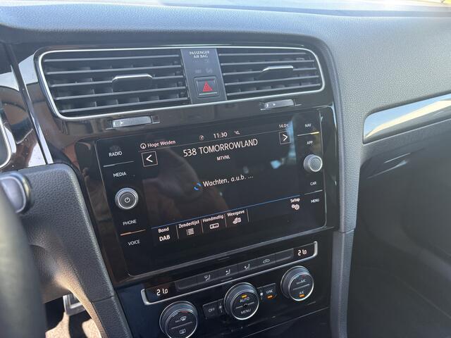 Volkswagen GOLF 1.4 TSI Highline Business R / AUTOMAAT / NAVI / CARPLAY / 93dkm!